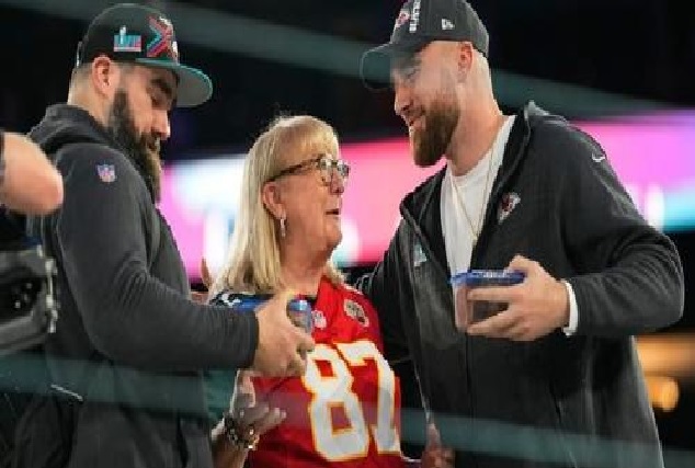 Donna Kelce never misses a chance