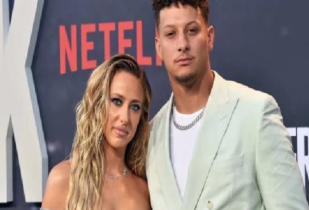 Mahomes Wishes Wife Brittany Happy